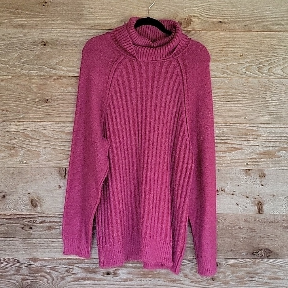 Free People Size Medium Big City Turtleneck in Mulberry NWOT